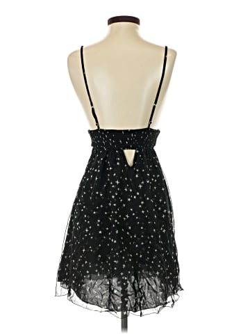 Indah Sleeveless Silk Top (view 2)