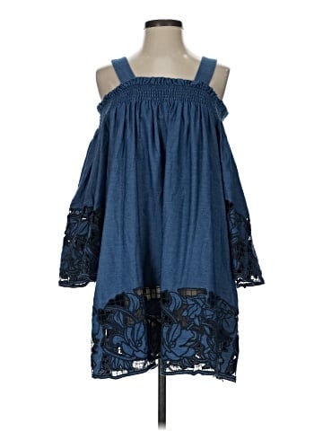 Kendall & Kylie Casual Dress (view 1)