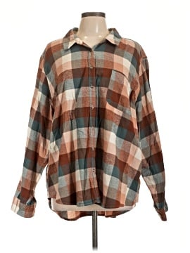 Universal Thread Long Sleeve Button Down Shirt