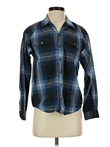 Lizwear by Liz Claiborne Long Sleeve Button-Down Shirt (view 1)