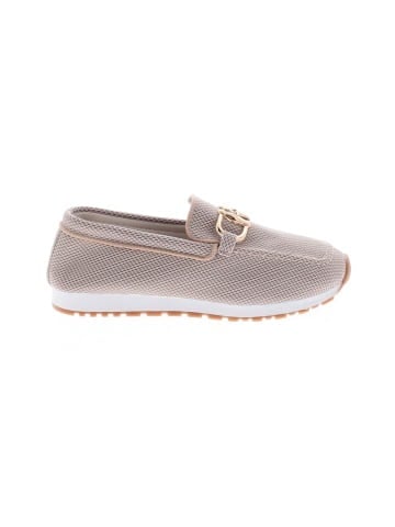 Unbranded Flats (view 1)