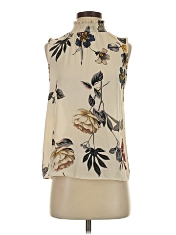 Le Lis Sleeveless Blouse (view 1)