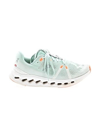 On Cloud Sneakers (view 1)