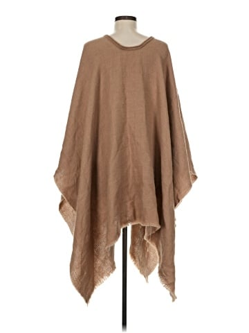 Cuyana Poncho (view 2)