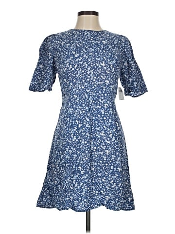 Old Navy Casual Dress (view 1)