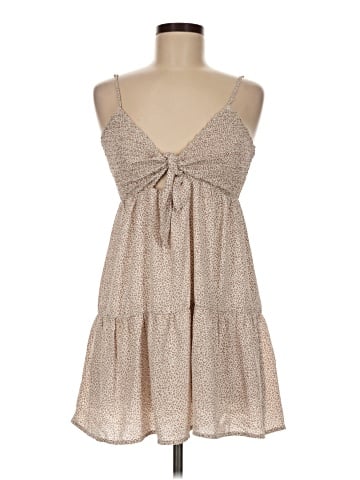 Le Lis Casual Dress (view 1)