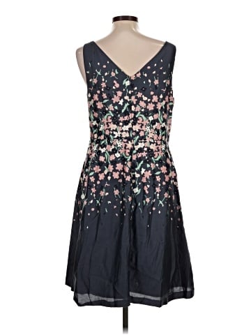 Ann Taylor LOFT Outlet Cocktail Dress (view 2)