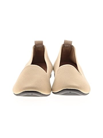 Unbranded Flats (view 2)