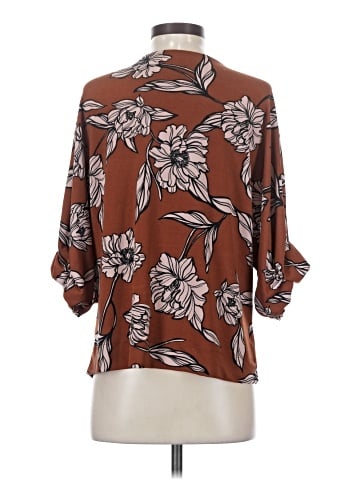 14th & Union 3/4 Sleeve Blouse (view 2)
