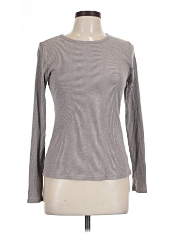 Old Navy Long Sleeve T-Shirt (view 1)