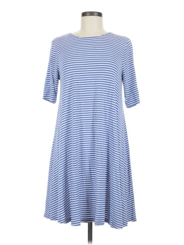 Old Navy Casual Dress (view 1)