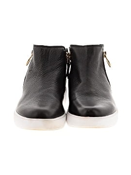 Munro American Ankle Boots (view 2)