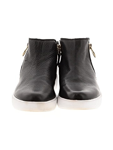 Munro American Ankle Boots (view 2)