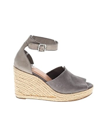Coconuts Wedges (view 1)