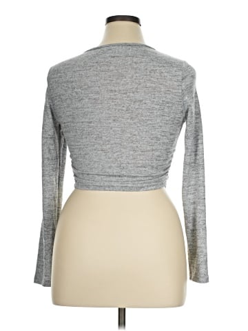 KATCH ME Pullover Sweater (view 2)