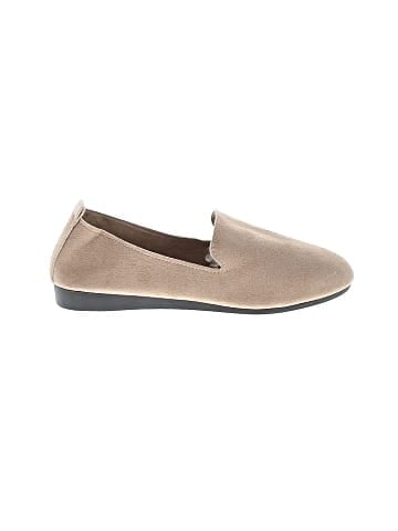 Unbranded Flats (view 1)