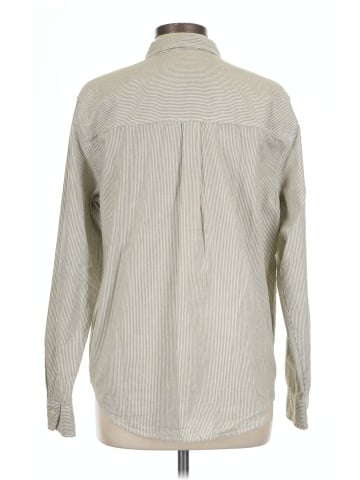 Universal Thread Long Sleeve Button-Down Shirt (view 2)
