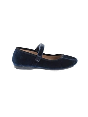Unbranded Flats (view 1)