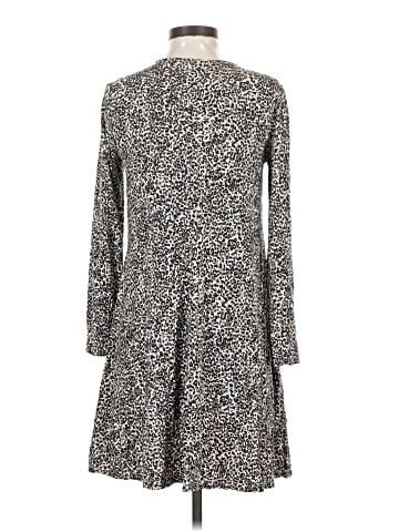 Old Navy Casual Dress (view 2)