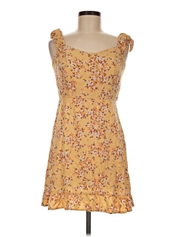 Old Navy Casual Dress (view 1)