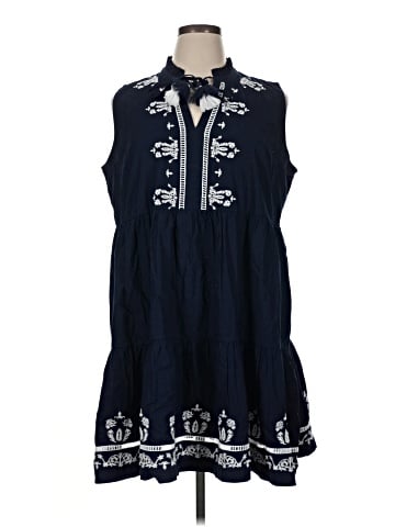 Crown & Ivy Casual Dress (view 1)