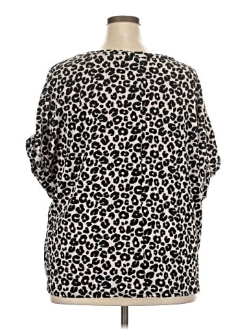 Discreet 3/4 Sleeve Blouse (view 2)