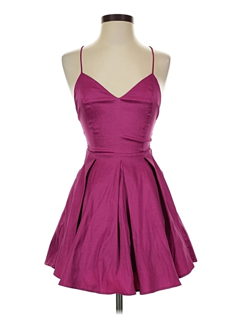 Lucy In The Sky Cocktail Dress - Party: Burgundy Dresses - Used - Size Small