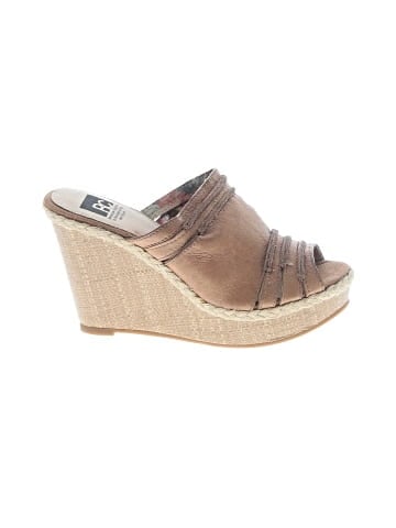 bc Wedges (view 1)