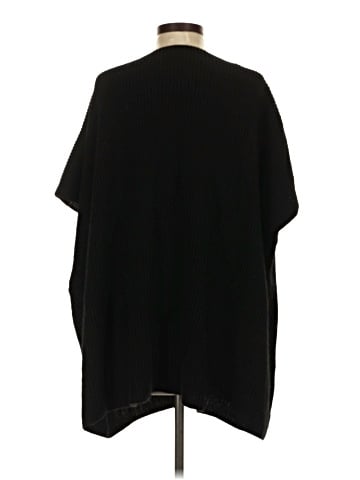 Lauren Vidal Poncho (view 2)