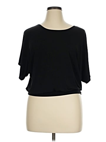 Sixteen Short Sleeve Top (view 1)