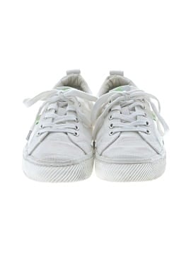 Cariuma Sneakers (view 2)