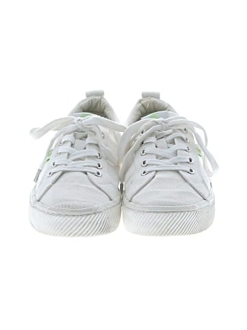Cariuma Sneakers (view 2)