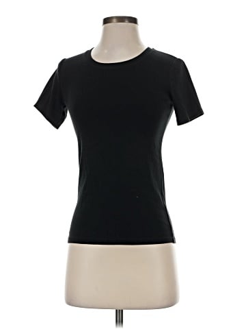 Uniqlo Short Sleeve T-Shirt (view 1)