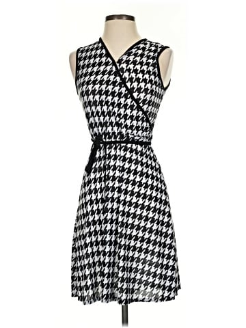 Star Vixen Casual Dress (view 1)