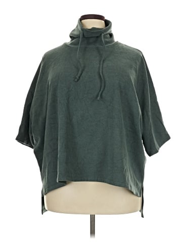 Coco + Carmen Poncho (view 1)