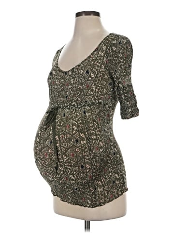 A Pea in the Pod 3/4 Sleeve Top (view 1)