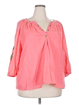Crown & Ivy 3/4 Sleeve Blouse