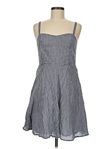 Old Navy Casual Dress (view 1)