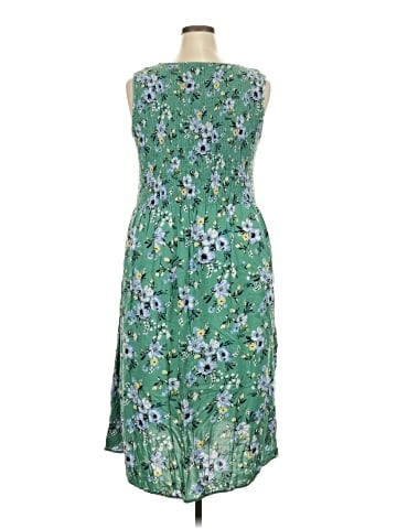 Croft & Barrow Casual Dress (view 2)
