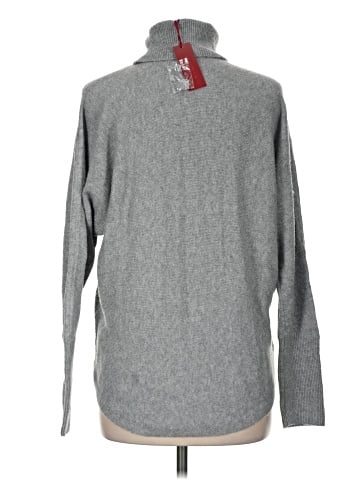 Jennifer Lopez Turtleneck Sweater (view 2)