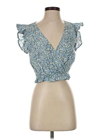 Universal Thread Sleeveless Blouse (view 1)