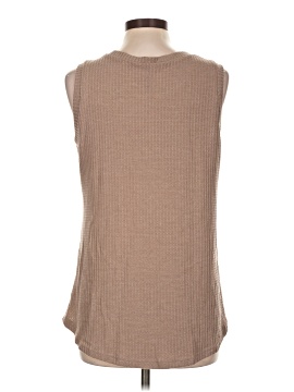 Iwollence Sleeveless T-Shirt (view 2)
