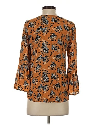 Eyeshadow 3/4 Sleeve Blouse (view 2)