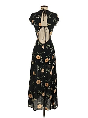 Urban Outfitters Casual Dress (view 2)