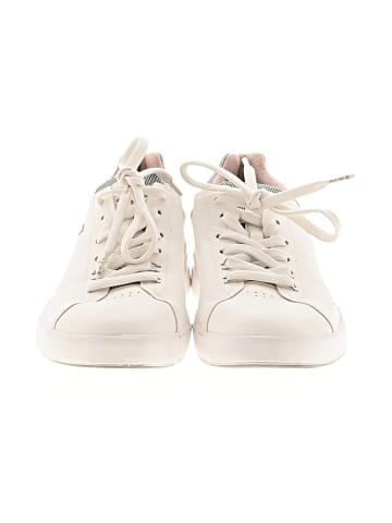 On Cloud Sneakers (view 2)