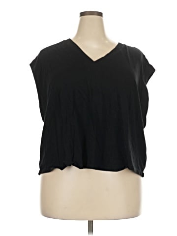 Old Navy Sleeveless T-Shirt (view 1)