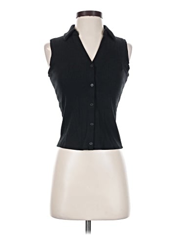 Gap Sleeveless Button-Down Shirt (view 1)