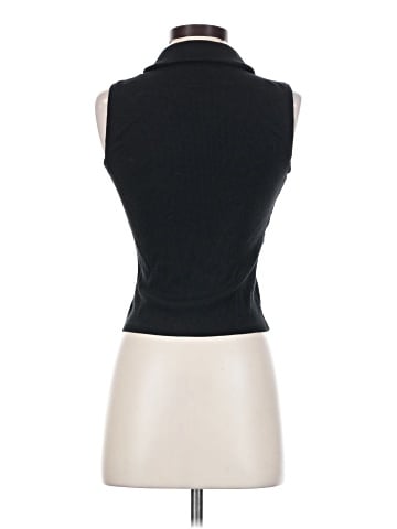 Gap Sleeveless Button-Down Shirt (view 2)