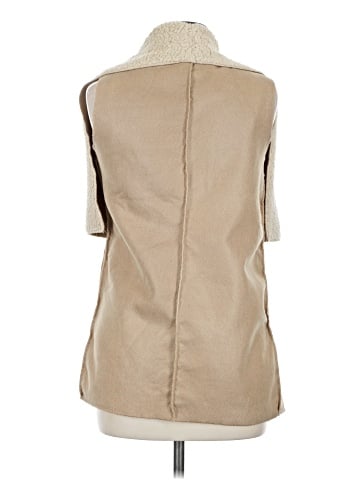 Cherish Faux Fur Vest (view 2)