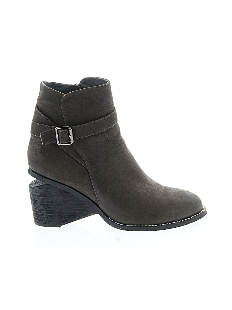 Click to view more detailed imagery on our partner's website Pre-owned Antelope Ankle Boots In Gray